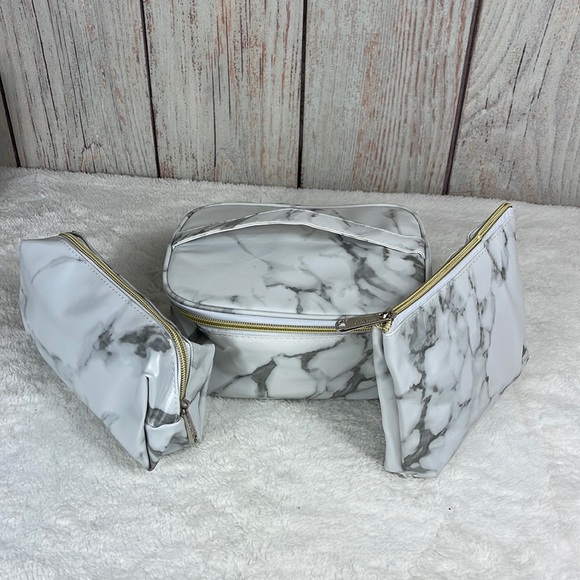 🤎Cosmetic bags!🤎 - Picture 1 of 4